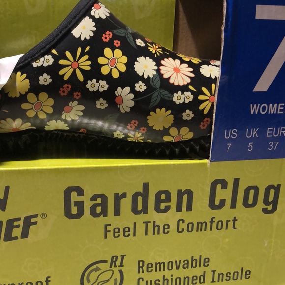 🚨B2G1 New WESTERN CHIEF Floral Waterproof Garden Clogs - Picture 1 of 4